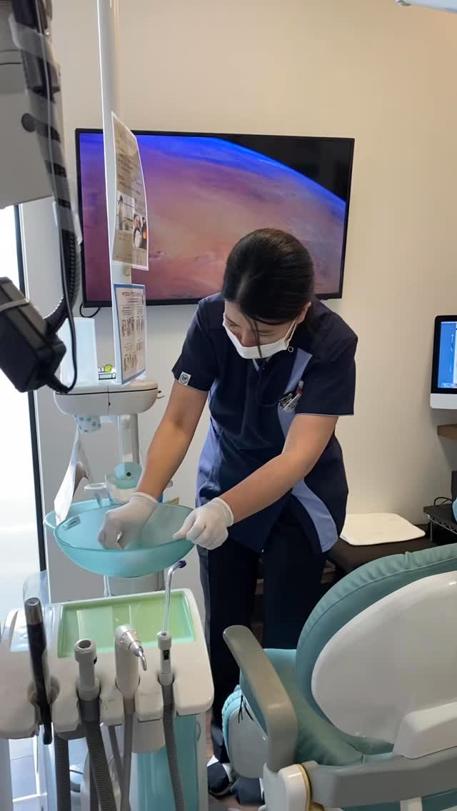 今日は大掃除🧹🧼
あま歯科では3ヶ月に一回大掃除を行なって綺麗を保っています!!
みんな頑張ってます✊🏻💖